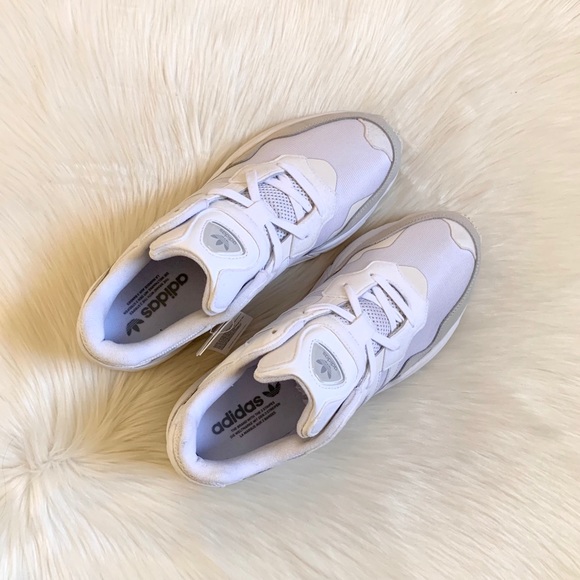 Adidas Originals Men’s Yung-96 Shoes - Picture 4 of 7